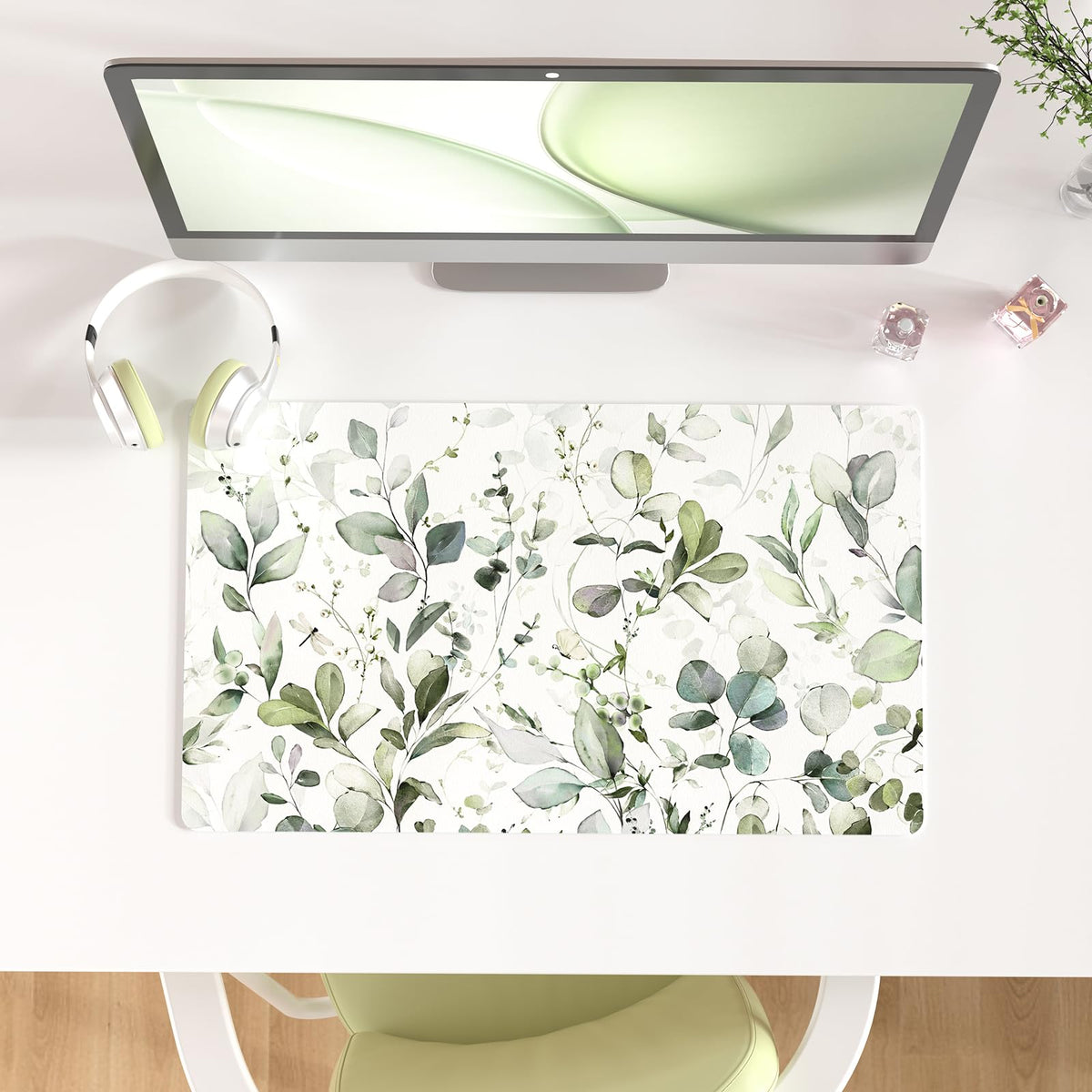 QIYI PU Leather Large Mouse Pad, Waterproof Desk Mat, 31.5" x 15.7", Peony