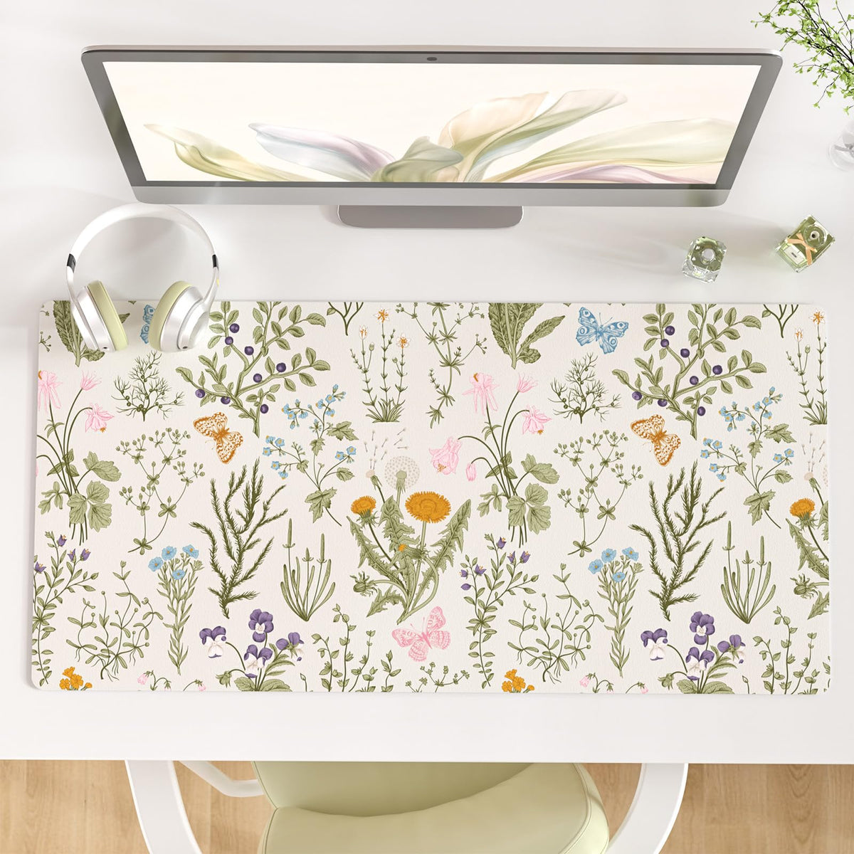 QIYI PU Leather Large Mouse Pad, Waterproof Desk Mat, 31.5" x 15.7", Peony